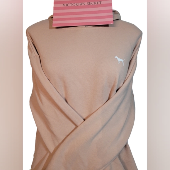 •𝙑𝙎•𝘽𝙊𝙔𝙁𝙍𝙄𝙀𝙉𝘿•𝙎𝙃𝙄𝙍𝙏• - Picture 4 of 16